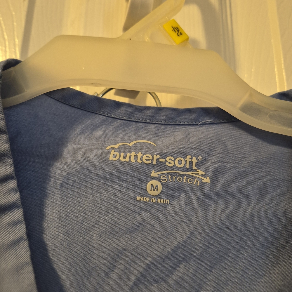 Butter-Soft Stretch Blue Scrub Set - Picture 2 of 10
